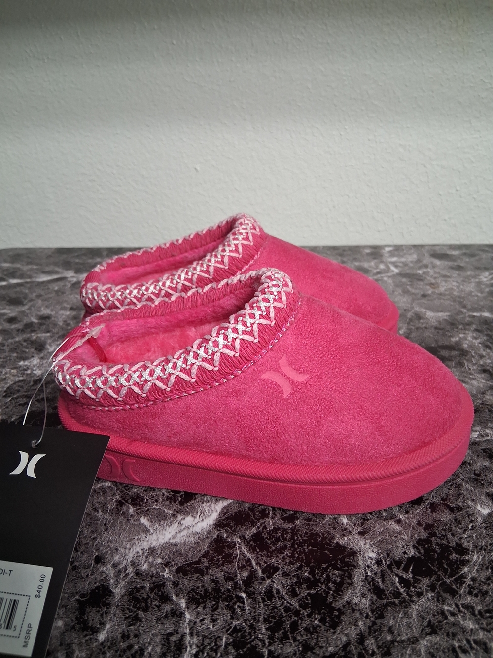NWT'S Kids Hurley Pink Slip-On Cozy Slippers Size 8